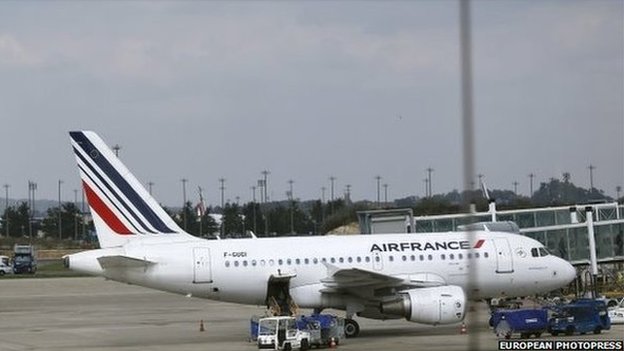 Air France pilots begin strike