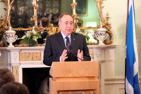 Defeated nationalist leader says Scots Ã¢â‚¬ËœtrickedÃ¢â‚¬â„¢ out of independence
